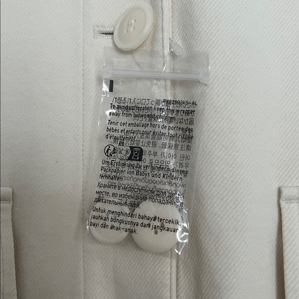 Uniqlo Classic Natural Beige Women's Jacket - Picture 8 of 8
